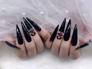 ロング 小方 サトミのネイルデザイン