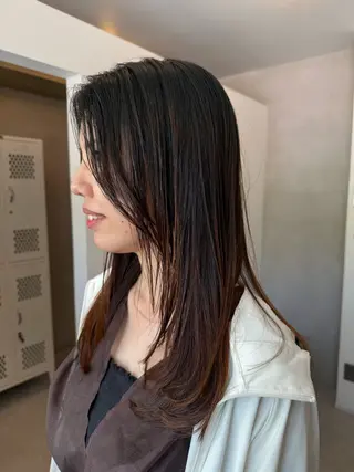 セミロング UNFEIGNED02所属・カイ/名古屋・伏見 カットモデルのヘアスタイル