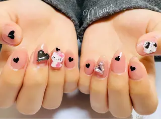 ネイル Moons nail 💅✨のネイルデザイン