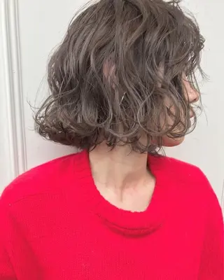 ミディアム パーマ 臺 佳連のヘアスタイル