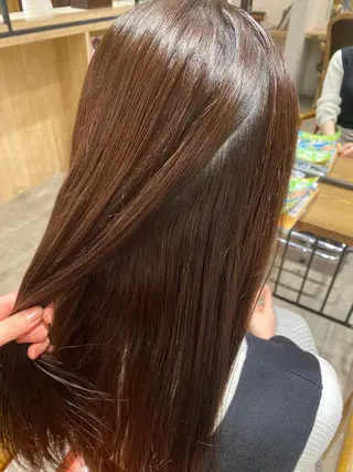 ロング 岡田 真弥のヘアスタイル