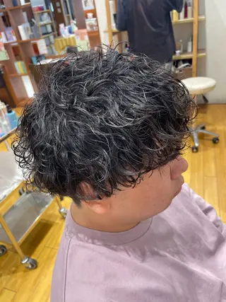 パーマ メンズ 豊永 椋哉のヘアスタイル