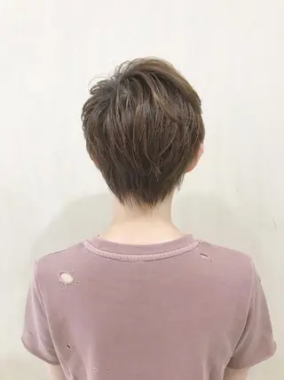 ミディアム カラー パーマ レイヤーカット 早崎太生のヘアスタイル