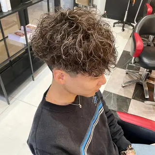 ショート カラー パーマ メンズ メンズヘア特化 崎田 成人のヘアスタイル
