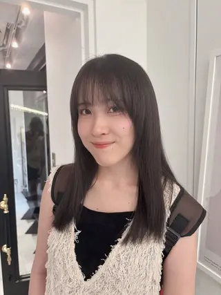 セミロング 🐏Yuna＊透明感 ハイトーンカラー✨のヘアスタイル