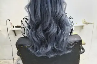 ロング カラー 大場 友稀のヘアスタイル