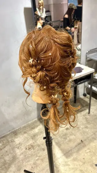 セミロング ヘアアレンジ そ にのヘアスタイル