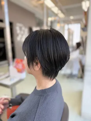 ショート 新井優馬｜縮毛矯正/ 地毛風ストレートのヘアスタイル