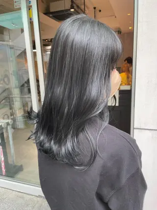 セミロング カラー 🌹TikTok４万 ﾌｫﾛﾜｰ🌹AKIのヘアスタイル