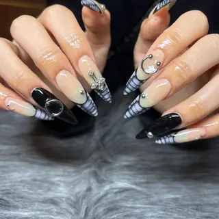 ネイル 𝑗𝑢𝑛𝑛𝑎 𝑛𝑎𝑖𝑙のネイルデザイン