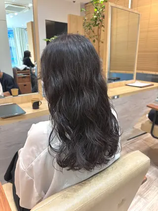 ロング パーマ かどた はるなのヘアスタイル