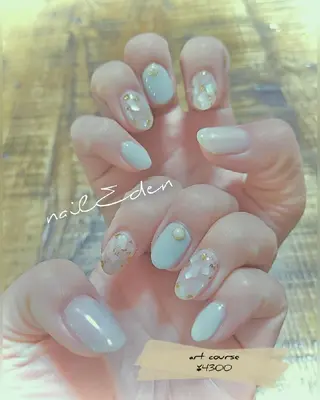ネイル Eden ♾️のネイルデザイン