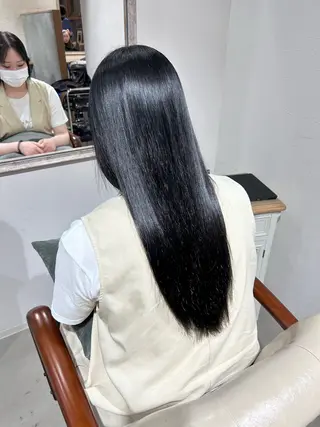 ロング 瀬川 夏緒のヘアスタイル