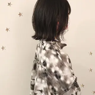 ミディアム カラー 市川 千夏のヘアスタイル