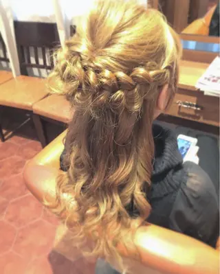 ロング カラー ヘアアレンジ kazufumi ..のヘアスタイル