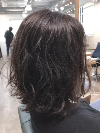 ミディアム カラー パーマ 菊池 貢平のヘアスタイル