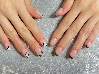 ネイル VIERU 🌈🎀💖のネイルデザイン