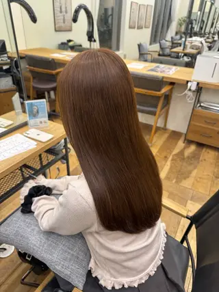 カラー 山下 莉歩のヘアスタイル