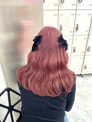 ロング ❤︎ワンホンガーリー なハイトーンヘア❤︎のヘアスタイル