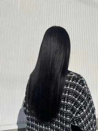 ロング カラー 東山 紗月のヘアスタイル