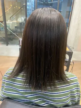 ミディアム 西岡 乙花のヘアスタイル