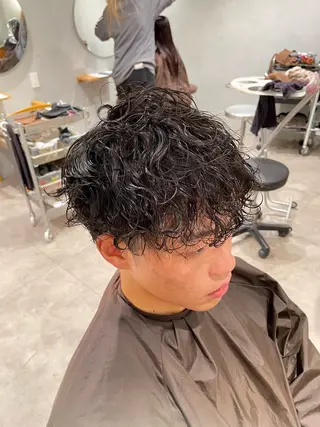 パーマ メンズ ENN藤本 大輝艶感カラーのヘアスタイル
