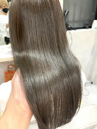 セミロング カラー 一ノ瀬 暁のヘアスタイル