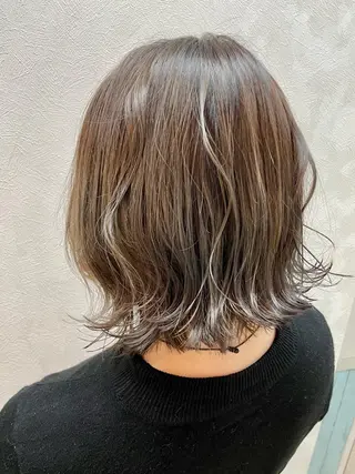 ショート カラー 加藤 遥花のヘアスタイル