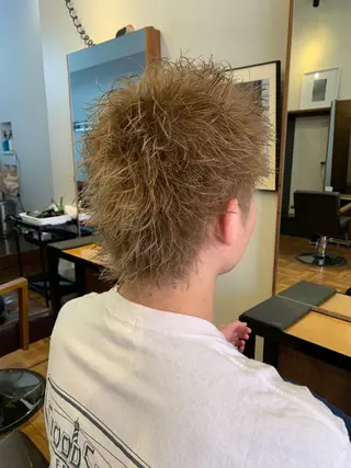 ショート カラー パーマ メンズ キッズ ブリーチカラー🔥 パーマ【佐々木凌平】のヘアスタイル