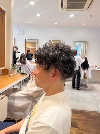 パーマ 中野 百乃華のヘアスタイル