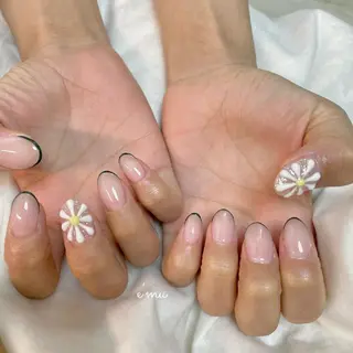 ネイル nail salon e'mu💐のネイルデザイン