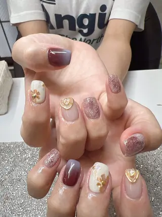 ネイル ガレンドウ 白澤 愛子のネイルデザイン