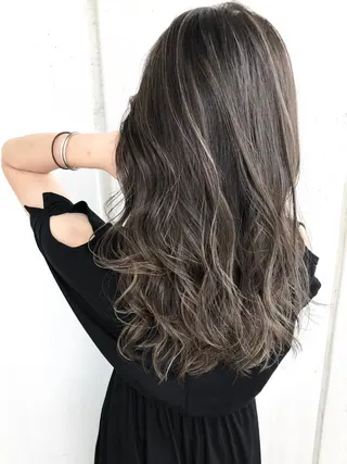 ロング カラー addict所属・井坂 弘人のヘアスタイル