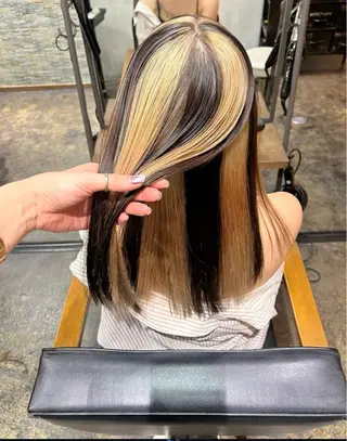セミロング カラー 海外レイヤー/ ブロンドKazuhaのヘアスタイル
