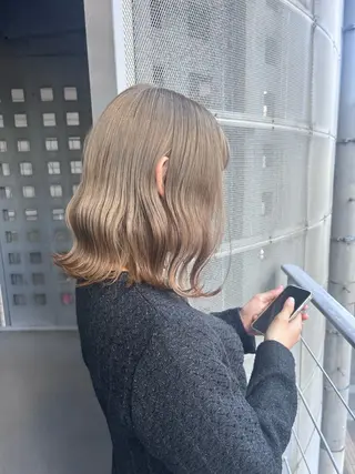 ミディアム ハイトーン×艶カラー 🤍MIZUKIのヘアスタイル