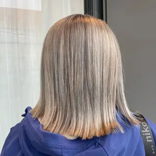 ミディアム ブリーチ毛矯正.髪質 改善.髪にドラマをのヘアスタイル