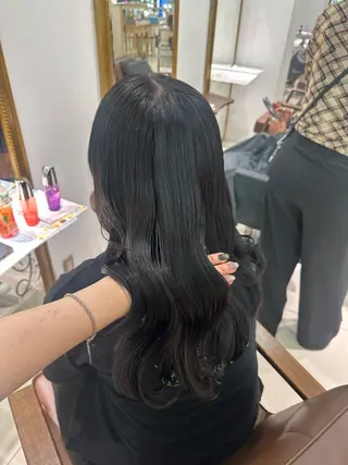 ロング カラー 髪質改善艶カラー🩶 Nanako ⟡.·のヘアスタイル