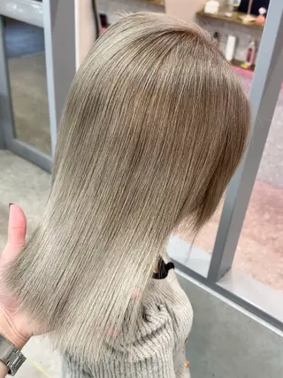 ミディアム カラー ヘアアレンジ 天神/ブリーチ/ ブリーチなしカラーのヘアスタイル