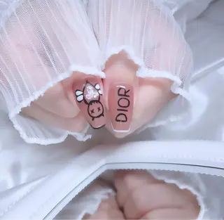 ロング ネイル マツエク・マツパ アイブロウ merci nailのネイルデザイン