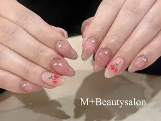 ネイル M+  Beauty Salonのネイルデザイン