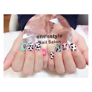 ショート ネイル 👑enen style👑のネイルデザイン