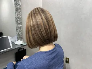 ミディアム _White所属・ＳＨＩ ＺＵのヘアスタイル