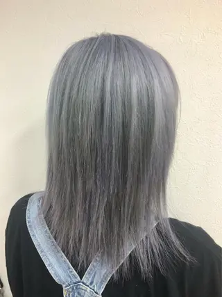 カラー ダブルスキルエクステ /羽エクステ白石宇由のヘアスタイル
