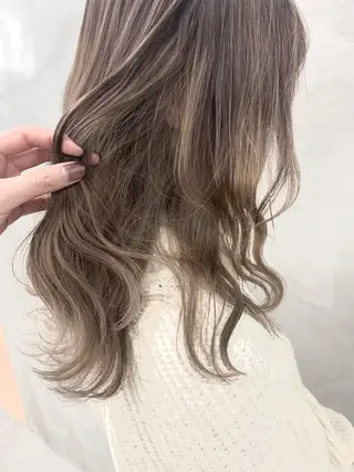 セミロング カラー 🐝 hachi🐝のヘアスタイル
