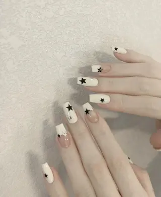 ネイル RAFFINE haru🦋🩵のネイルデザイン