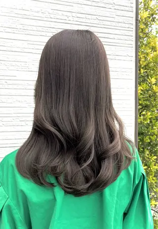 セミロング OJIMA YUKAのヘアスタイル