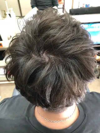 カラー メンズ 石塚 浩のヘアスタイル