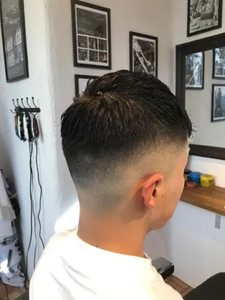 ショート メンズ 冨士川 英樹のヘアスタイル