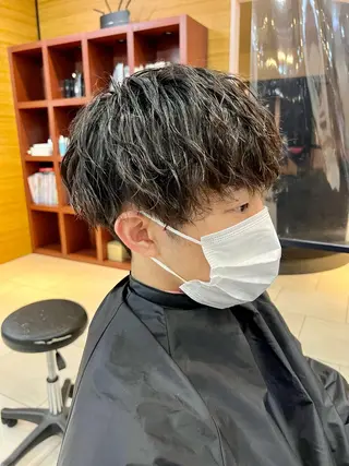 ショート パーマ メンズ メンズカット曲がる 縮毛矯正佐々木タクマのヘアスタイル