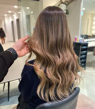 セミロング 🇺🇸海外デザイン iCON TOKYOのヘアスタイル